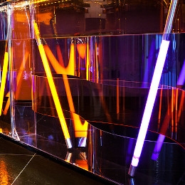 Piegare il plexiglass