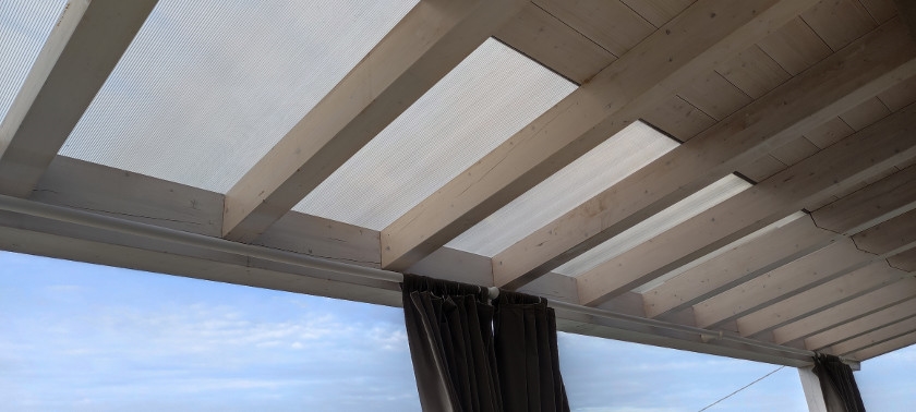 Copertura in Policarbonato su pergolato in legno