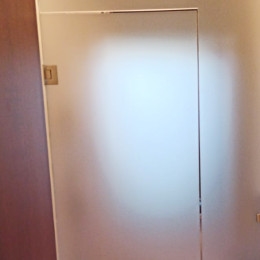 divisorio in plexiglass satinato per bagno